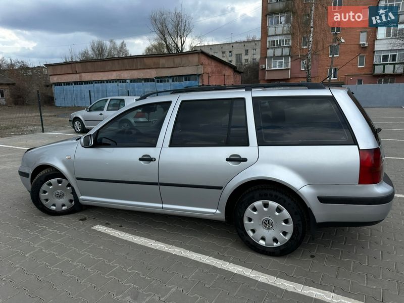 Универсал Volkswagen Golf 2001 в Нежине