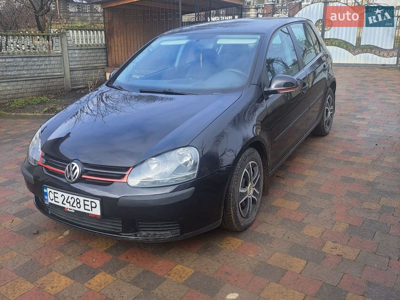 Хэтчбек Volkswagen Golf 2004 в Кицмани