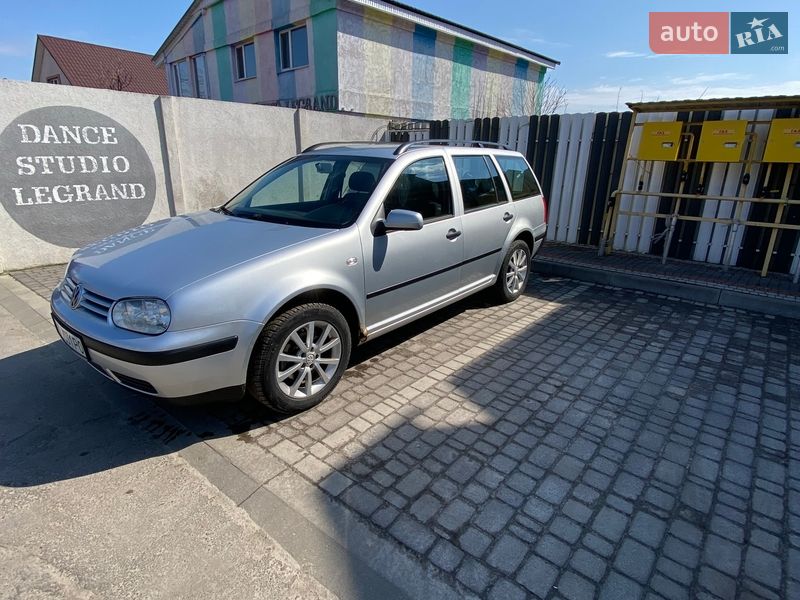 Volkswagen Golf 2004