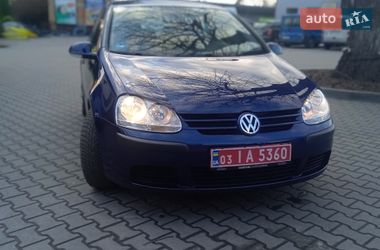 Хэтчбек Volkswagen Golf 2005 в Дубно