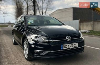 Універсал Volkswagen Golf 2019 в Львові