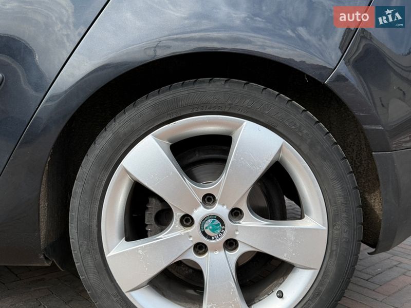 Хэтчбек Volkswagen Golf 2004 в Чернигове