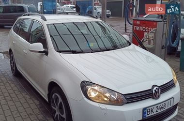 Універсал Volkswagen Golf 2011 в Рівному