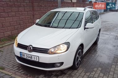 Универсал Volkswagen Golf 2011 в Ровно