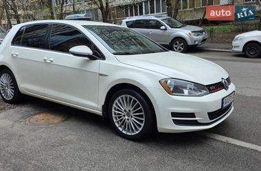 Хетчбек Volkswagen Golf 2014 в Києві