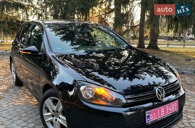 Хетчбек Volkswagen Golf 2010 в Києві