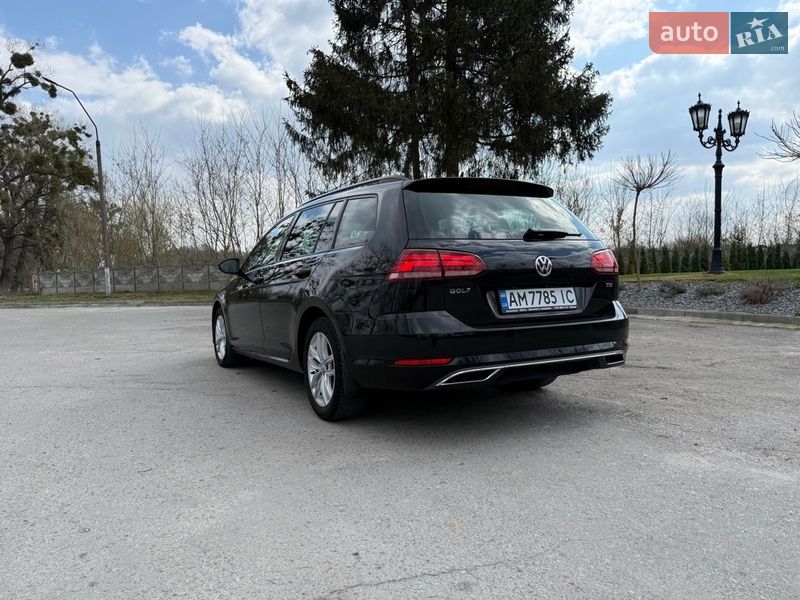 Универсал Volkswagen Golf 2017 в Звягеле