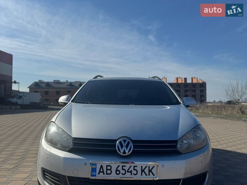 Универсал Volkswagen Golf 2010 в Гайсине