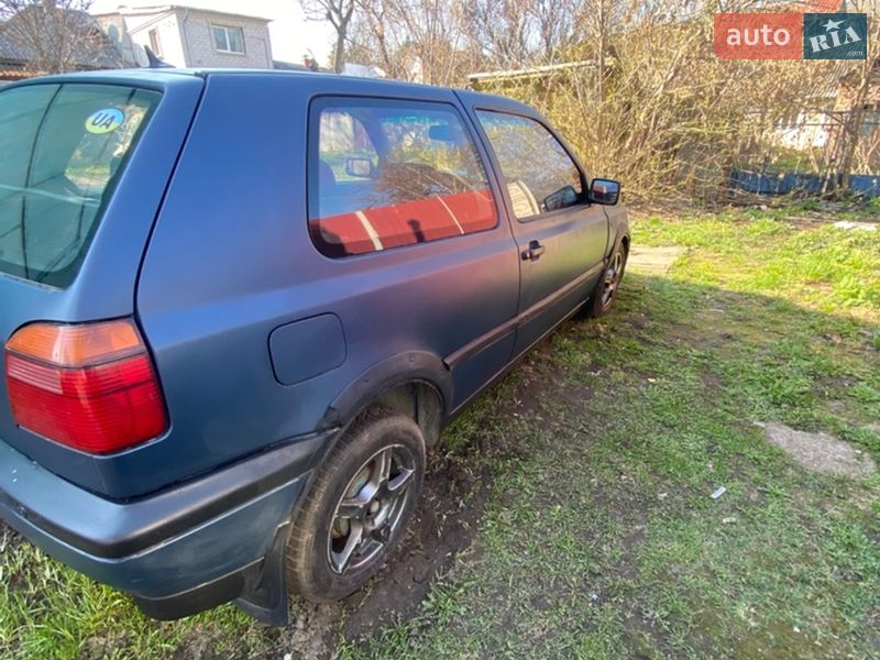 Хэтчбек Volkswagen Golf 1997 в Житомире