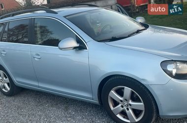 Універсал Volkswagen Golf 2010 в Богородчанах