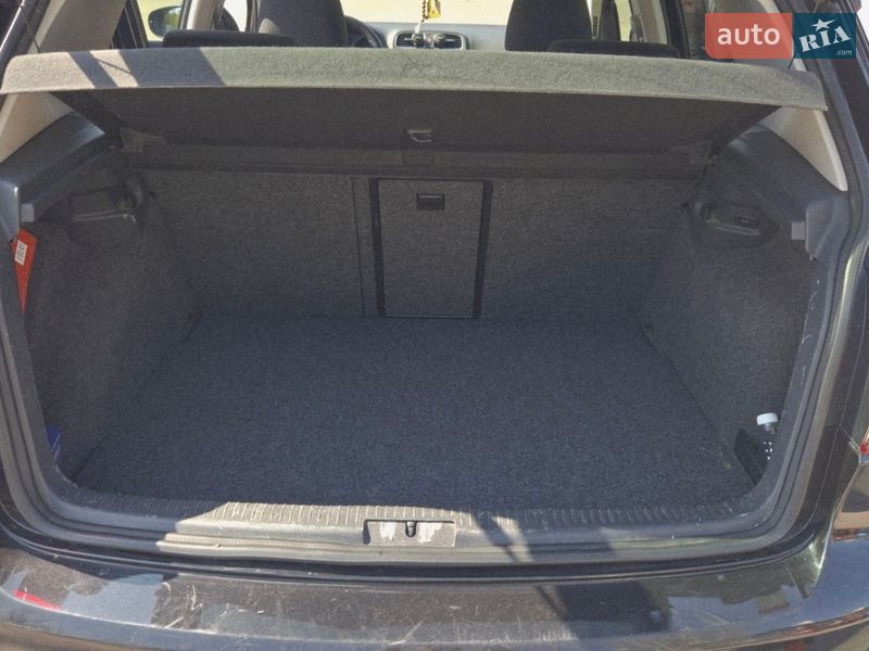 Хэтчбек Volkswagen Golf 2012 в Никополе