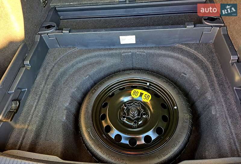 Универсал Volkswagen Golf 2015 в Киеве