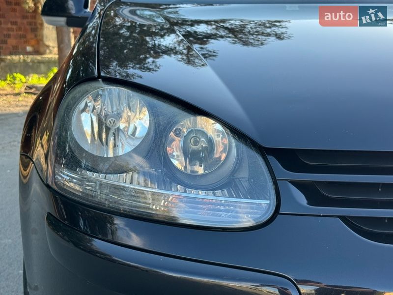 Хэтчбек Volkswagen Golf 2008 в Ужгороде