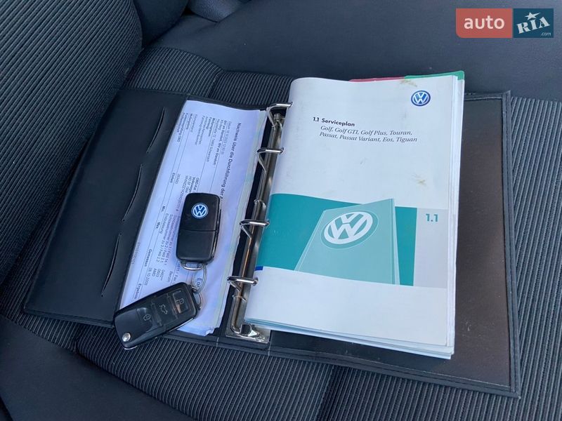 Хэтчбек Volkswagen Golf 2008 в Ужгороде