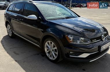 Універсал Volkswagen Golf 2017 в Львові