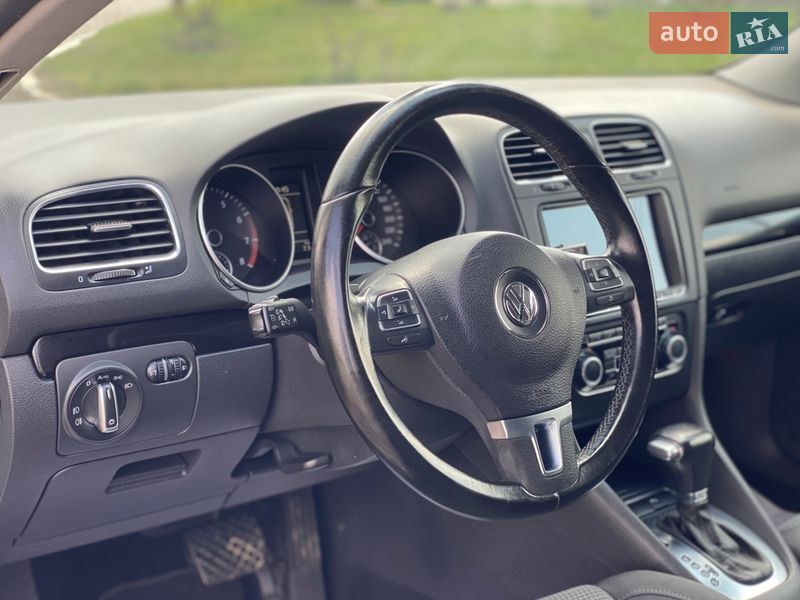 Хэтчбек Volkswagen Golf 2010 в Староконстантинове