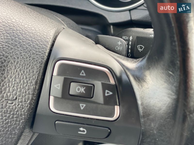 Хэтчбек Volkswagen Golf 2010 в Староконстантинове