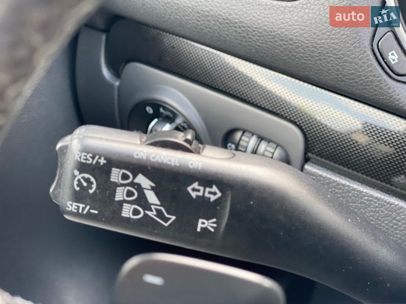 Хэтчбек Volkswagen Golf 2010 в Староконстантинове