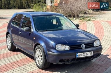 Хетчбек Volkswagen Golf 2001 в Запоріжжі