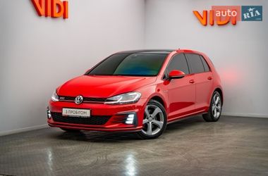 Хетчбек Volkswagen Golf 2018 в Києві