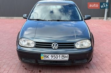 Хетчбек Volkswagen Golf 1999 в Сарнах