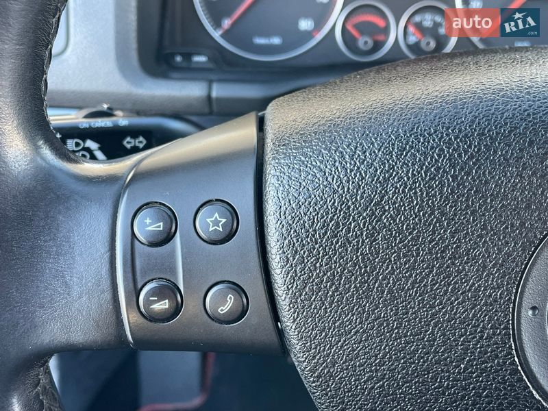 Хэтчбек Volkswagen Golf 2009 в Житомире