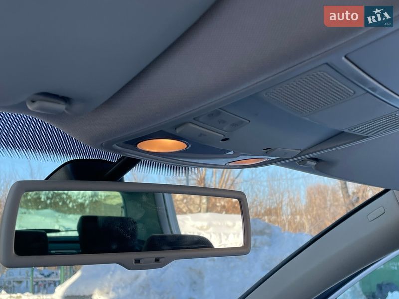 Хэтчбек Volkswagen Golf 2009 в Житомире