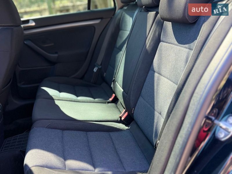 Універсал Volkswagen Golf 2011 в Макарові