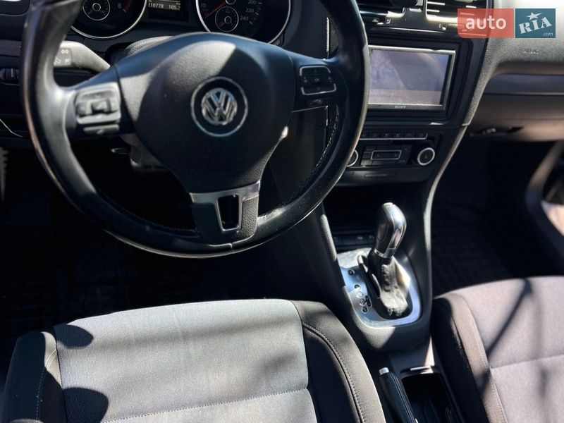 Універсал Volkswagen Golf 2011 в Макарові