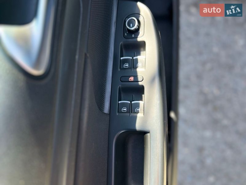 Універсал Volkswagen Golf 2011 в Макарові