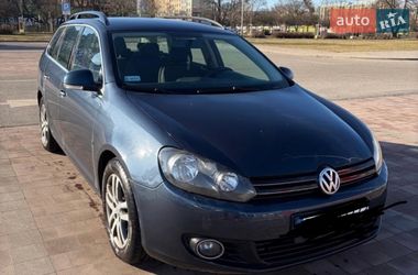 Универсал Volkswagen Golf 2010 в Луцке
