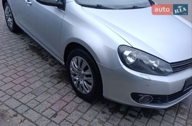 Хэтчбек Volkswagen Golf 2010 в Луцке