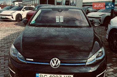 Хетчбек Volkswagen Golf 2019 в Львові
