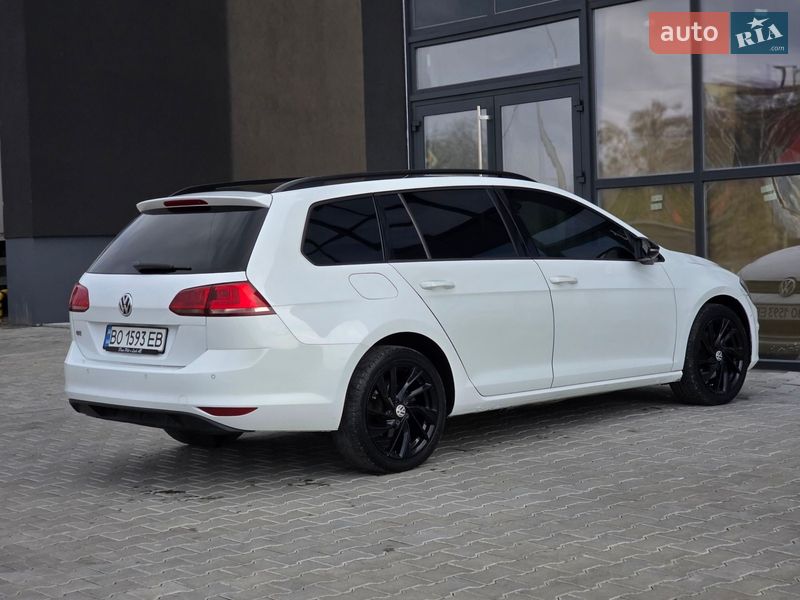 Универсал Volkswagen Golf 2014 в Тернополе