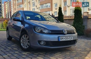 Хэтчбек Volkswagen Golf 2009 в Житомире