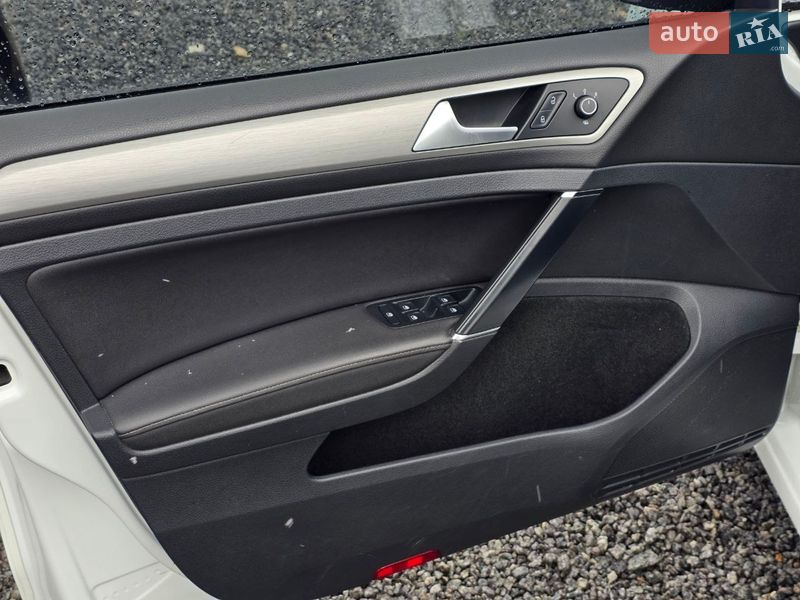 Универсал Volkswagen Golf 2014 в Тернополе