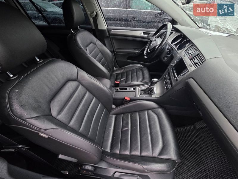 Универсал Volkswagen Golf 2014 в Тернополе