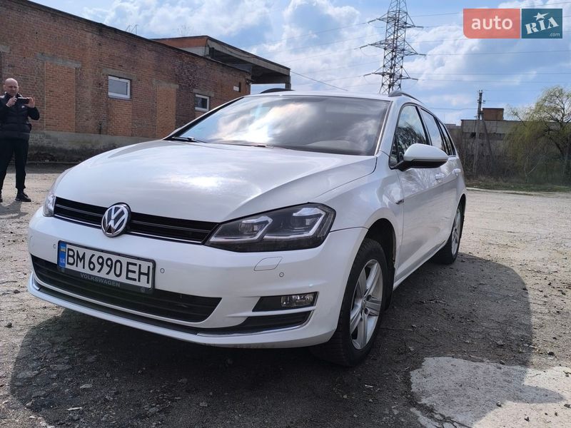 Универсал Volkswagen Golf 2015 в Сумах
