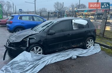 Хэтчбек Volkswagen Golf 2005 в Полтаве