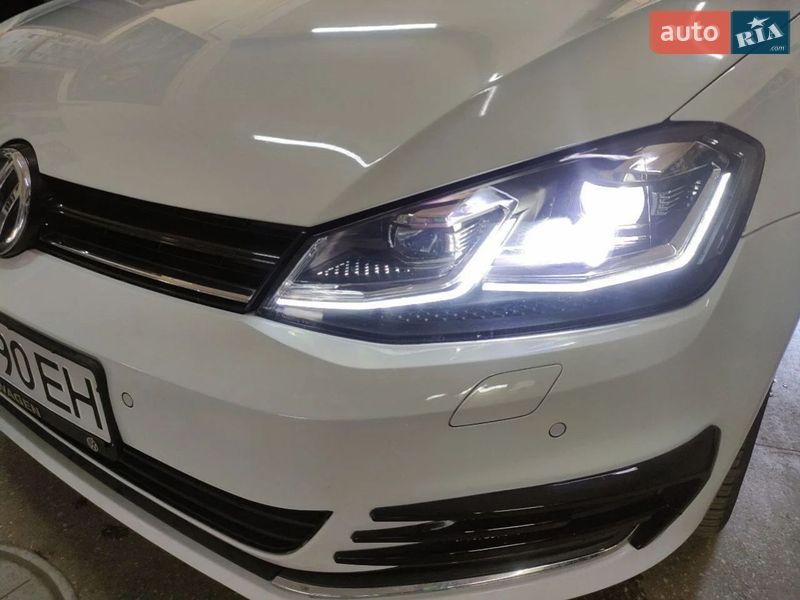 Универсал Volkswagen Golf 2015 в Сумах