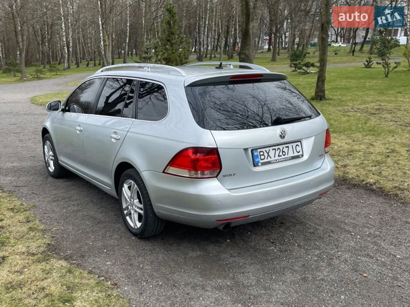 Универсал Volkswagen Golf 2010 в Хмельницком