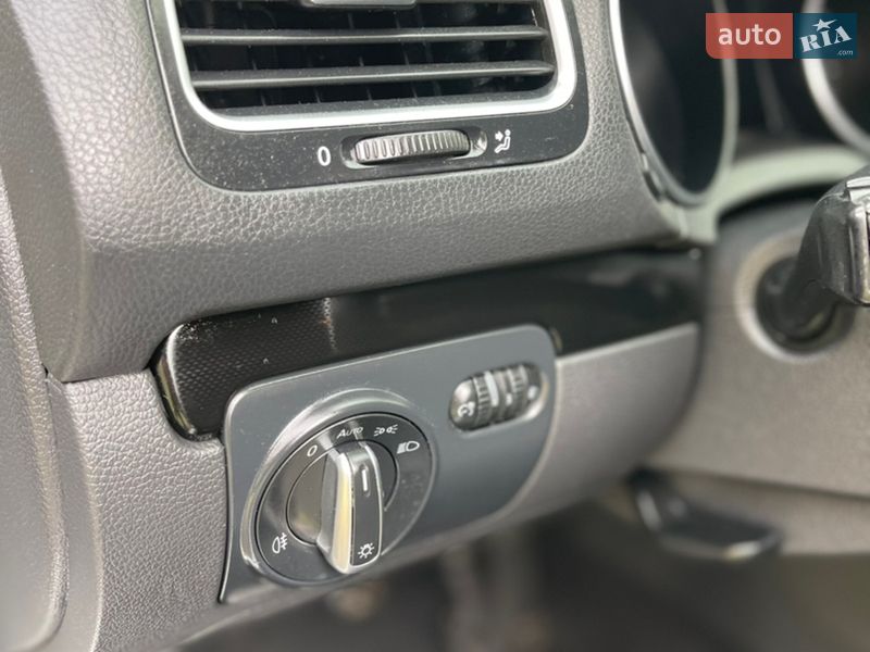 Универсал Volkswagen Golf 2010 в Хмельницком