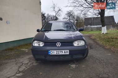 Універсал Volkswagen Golf 2001 в Острозі