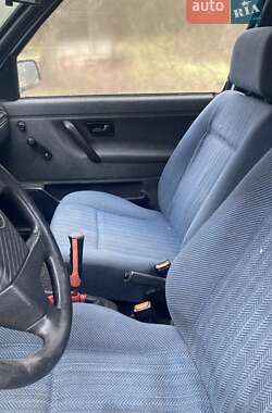 Хетчбек Volkswagen Golf 1991 в Шишаках