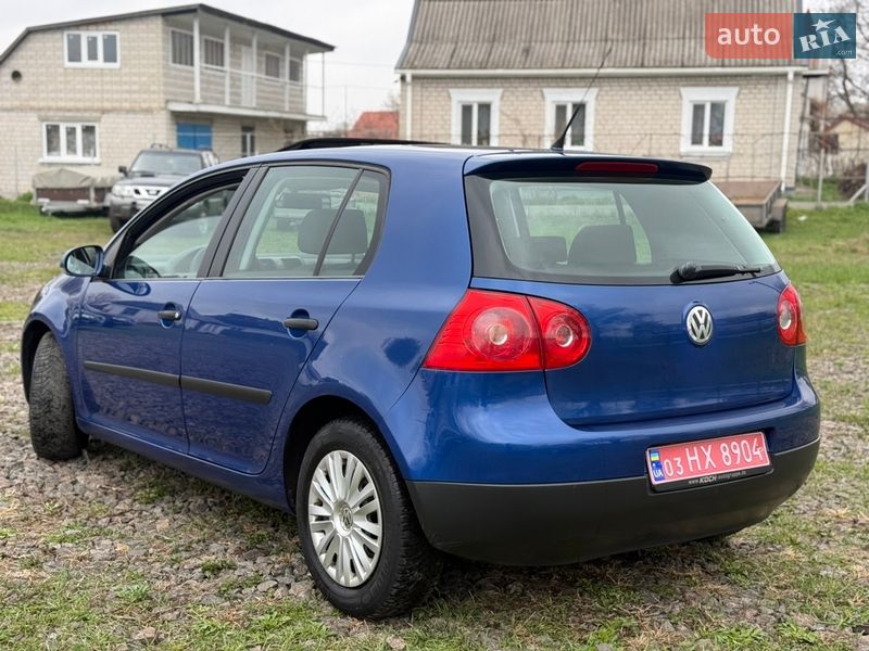 Хэтчбек Volkswagen Golf 2006 в Березане