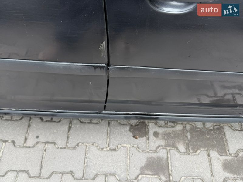 Хэтчбек Volkswagen Golf 2009 в Киеве