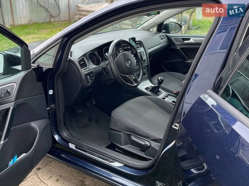 Универсал Volkswagen Golf 2015 в Львове