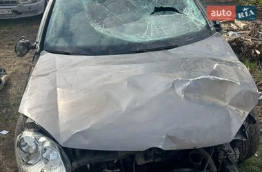 Хетчбек Volkswagen Golf 2005 в Переяславі