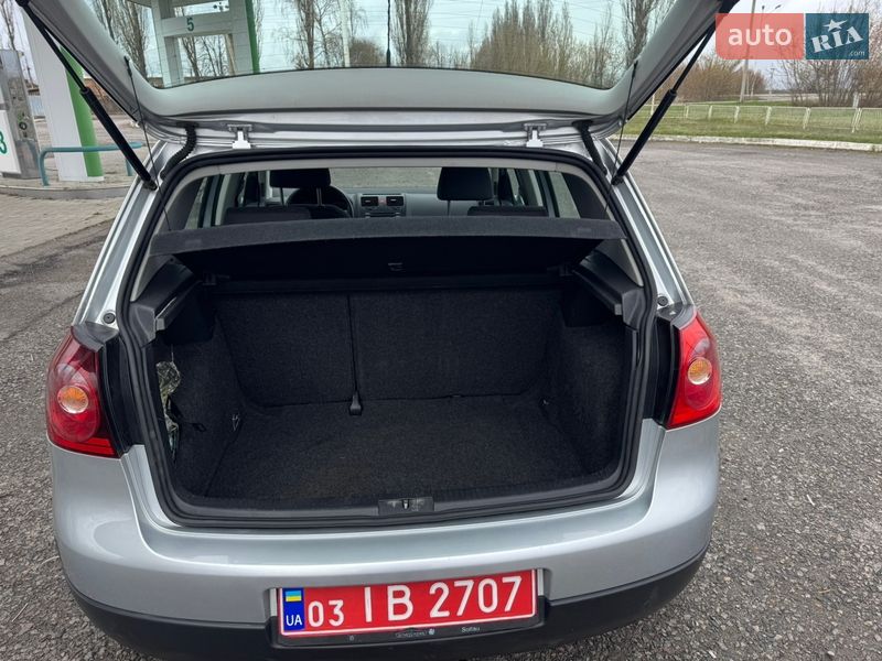 Хэтчбек Volkswagen Golf 2008 в Ахтырке