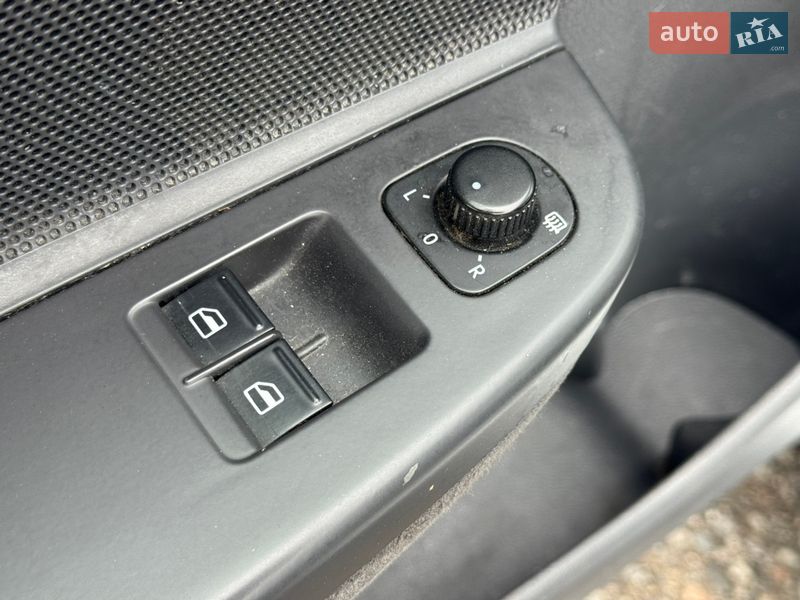 Хэтчбек Volkswagen Golf 2008 в Ахтырке